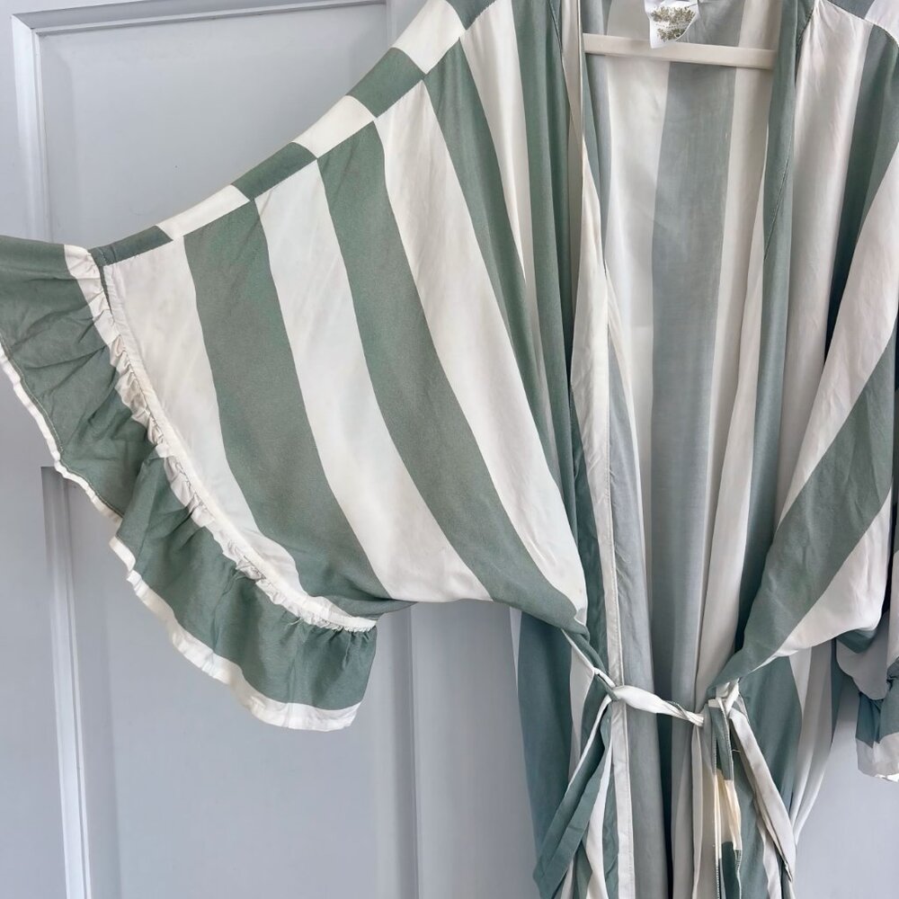 Plum Pretty Sugar Striped Ruffle Robe - Picture 2 of 7